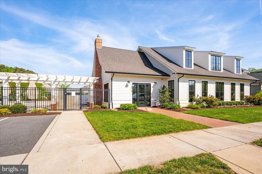 Photo of 30561 SILVERTON ROAD