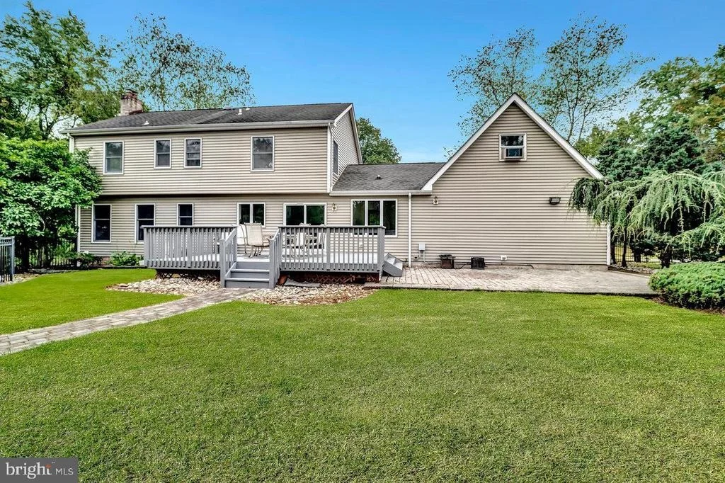 Photo of 526 COUNTY ROAD 579