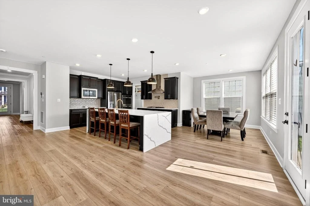 Photo of 7973 LAWNDALE CIRCLE