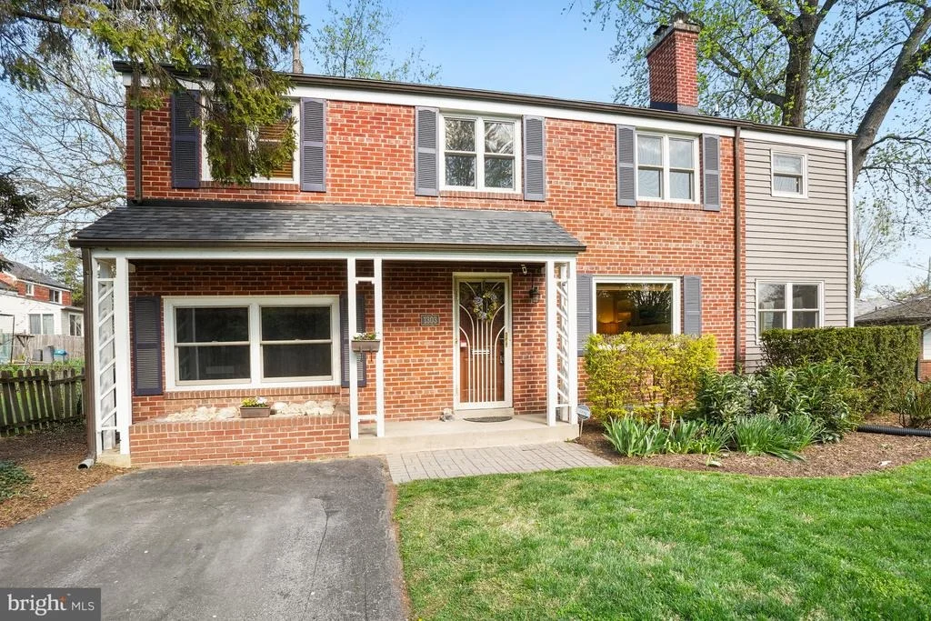 Photo of 1303 BALLARD STREET
