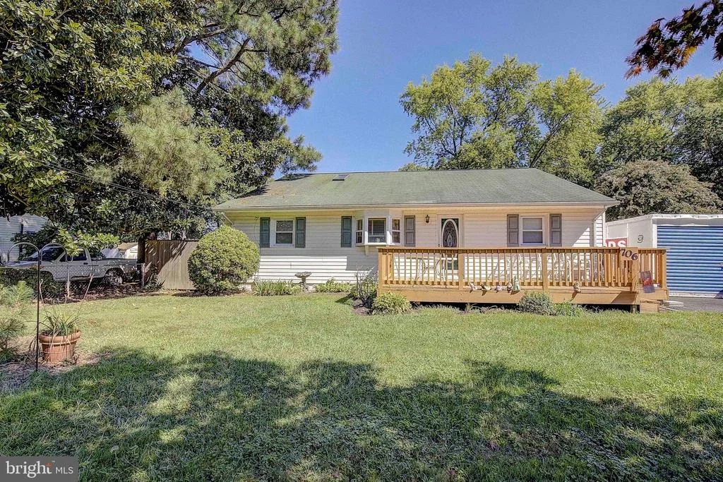 Photo of 706 KINGFISHER ROAD