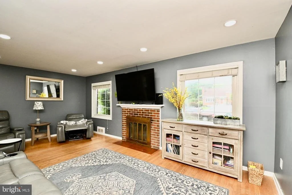 Photo of 1801 ROLLINS DRIVE
