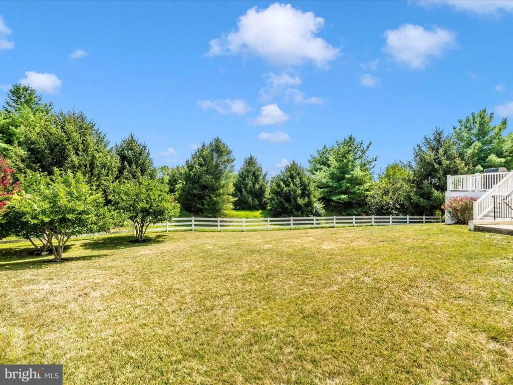 Photo of 6 FARMSTEAD PLACE