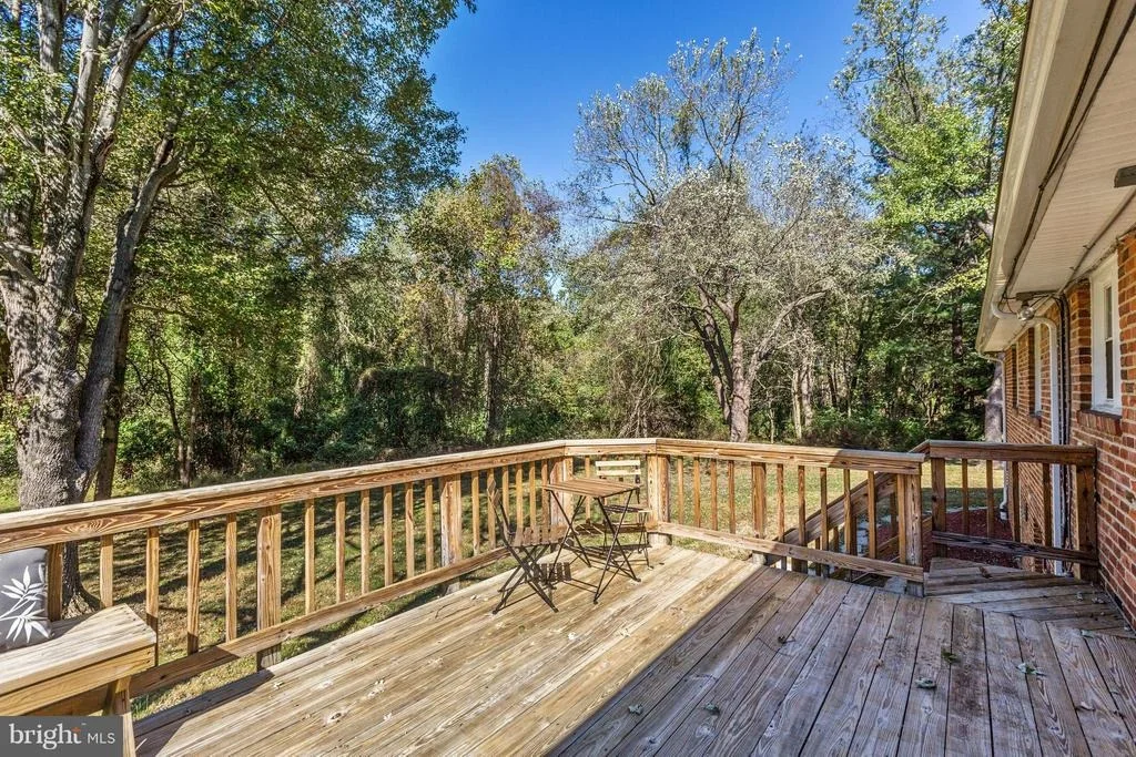Photo of 18112 MUNCASTER ROAD