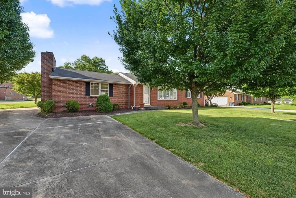 Photo of 9939 BIRD RIVER ROAD