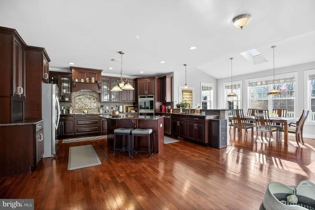 Photo of 207 EMERALD LANE