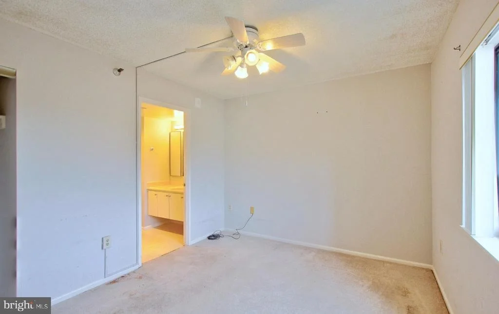 Photo of Unit 2621 at 15107 INTERLACHEN DRIVE