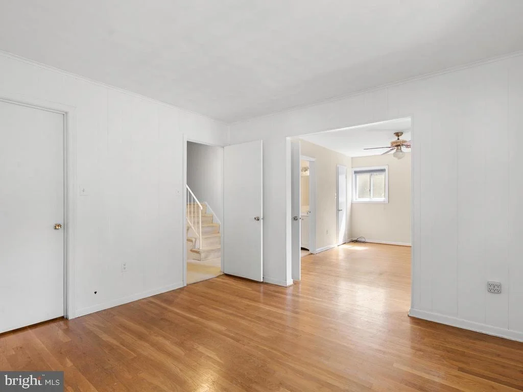 Photo of 19509 DUBARRY DRIVE
