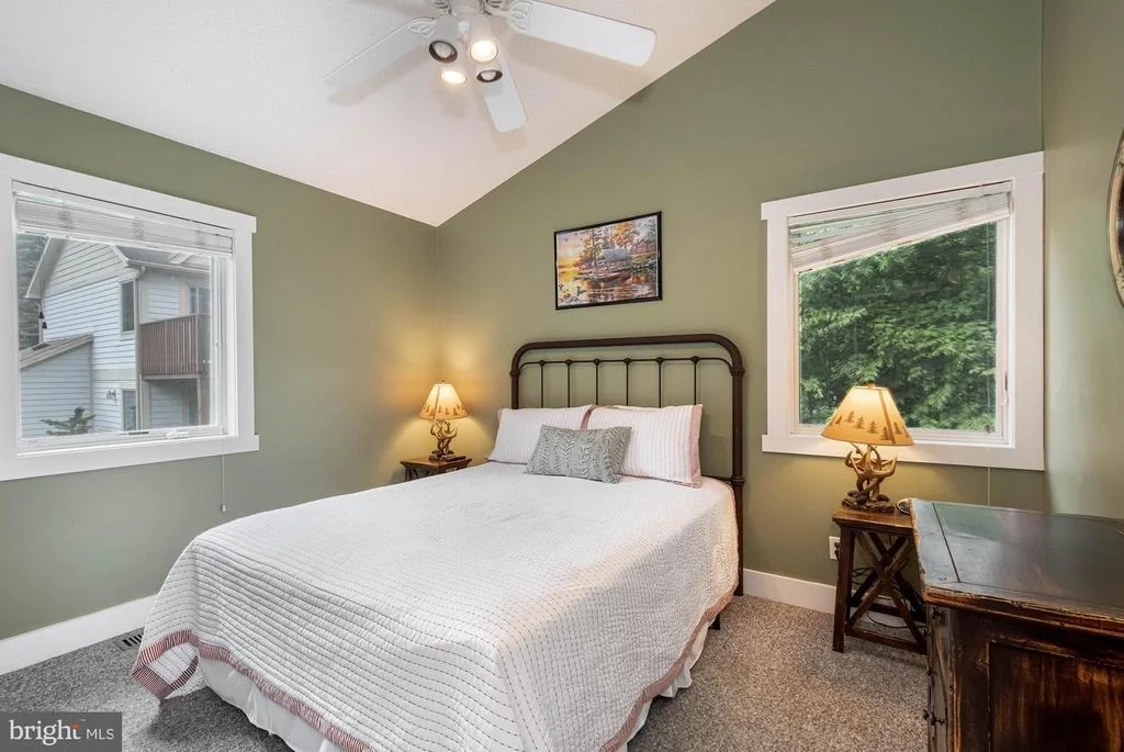 Photo of 25 SILVER TREE LANE