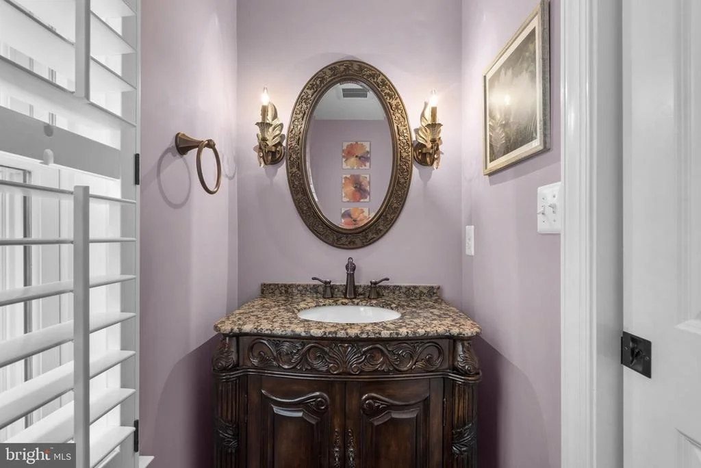Photo of 710 WOODSIDE PARKWAY
