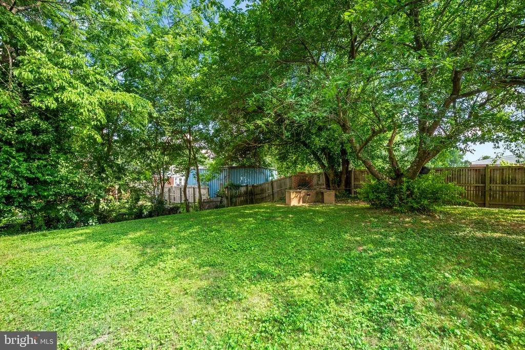 Photo of 12405 BUSHEY DRIVE