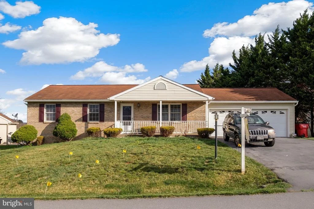 Photo of 425 CHARTRIDGE DRIVE
