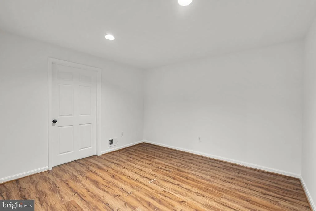 Photo of 2229 DECKMAN LANE