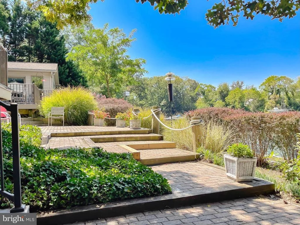 Photo of 369 DEER DRIVE