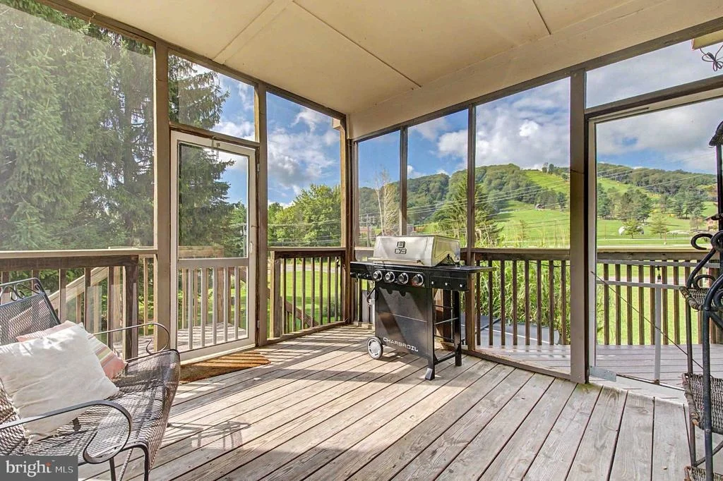 Photo of 296 LAKE POINTE DRIVE