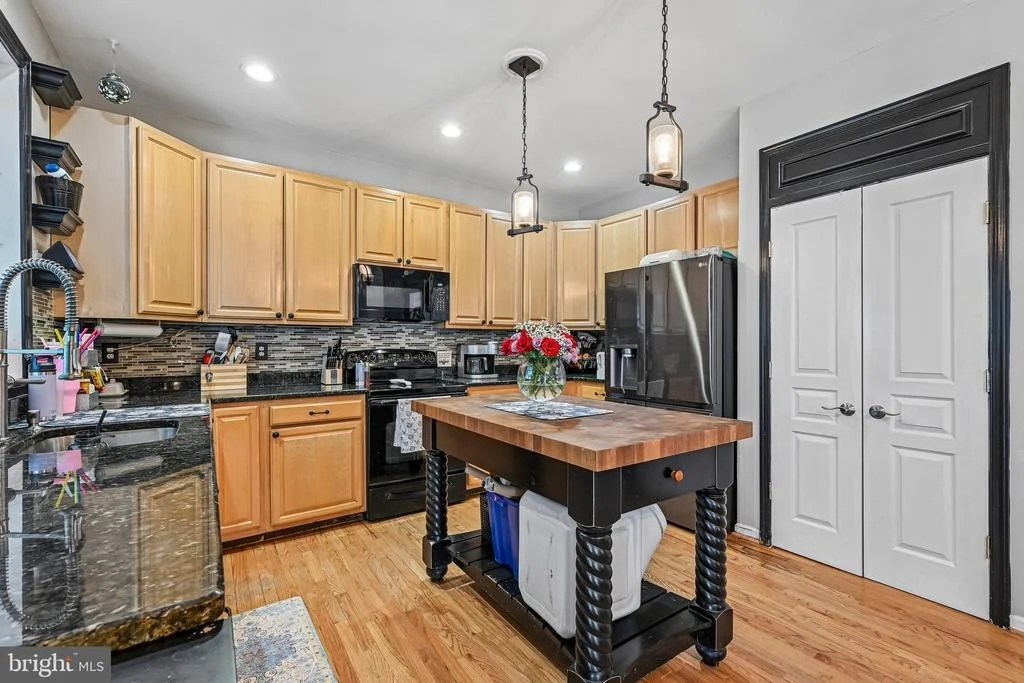 Photo of 6729 LOWES LANE