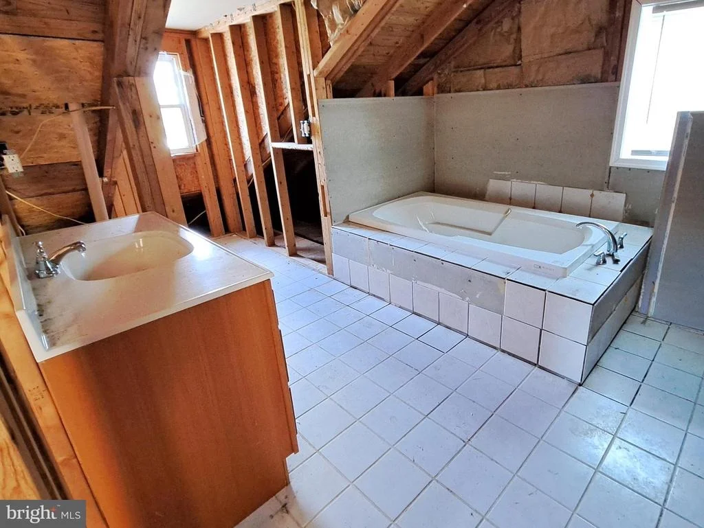 Photo of 2139 GROTON ROAD