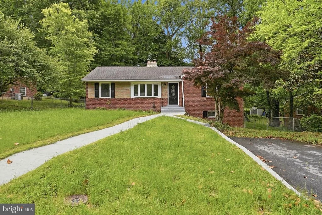 Photo of 4915 SHARON ROAD