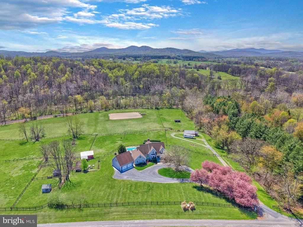 Photo of 9393 BRIAR LANE