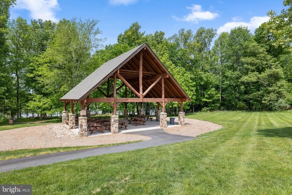 Photo of 8328 PINE KNOTT COURT