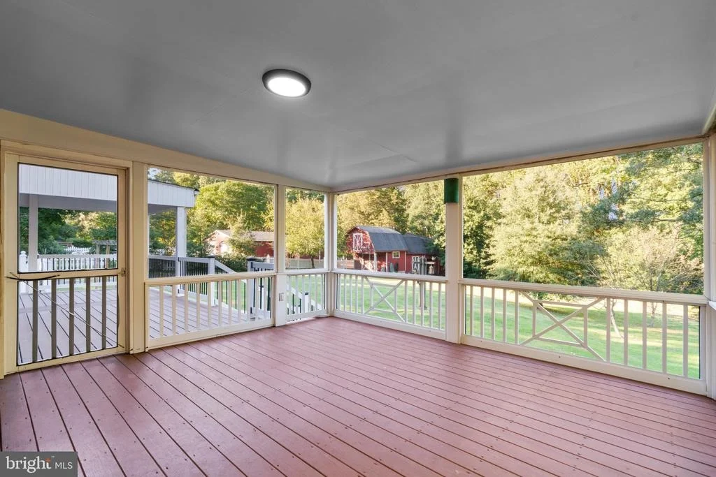 Photo of 7908 BROOKLYN BRIDGE ROAD