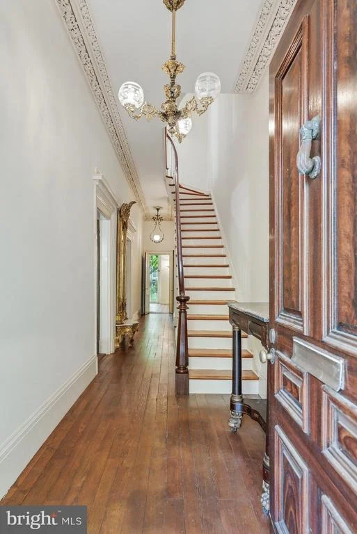 Photo of 1527 35TH STREET NW