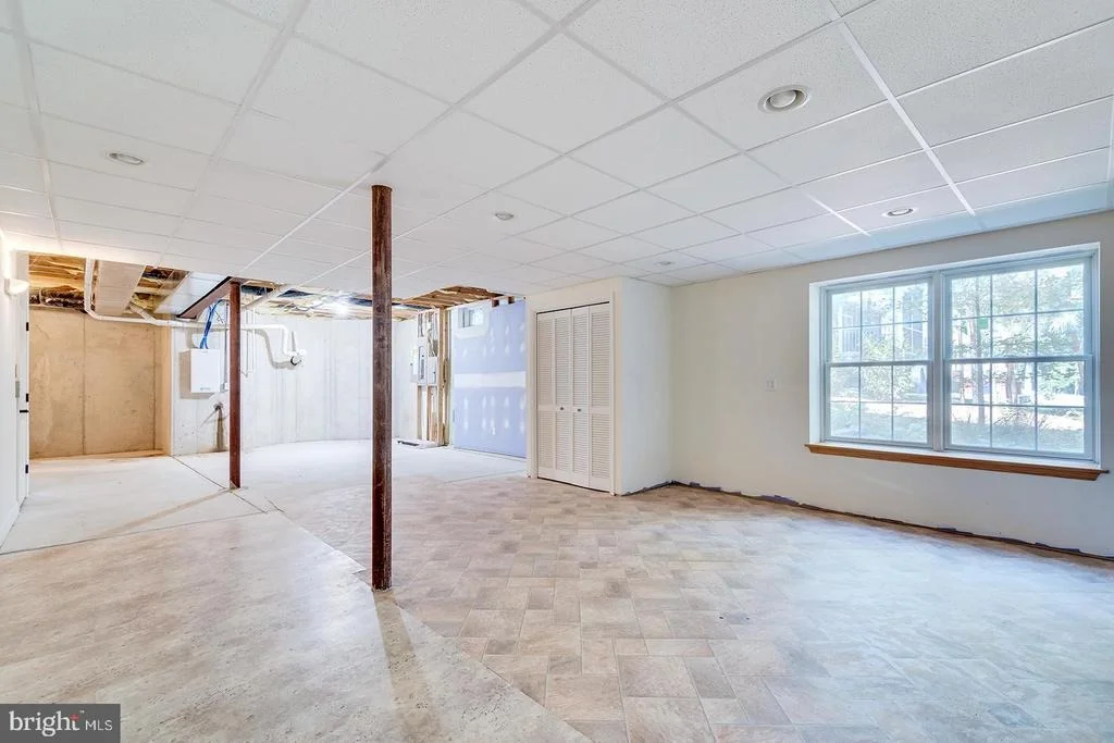 Photo of 142 W SHORE DRIVE