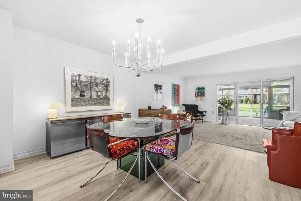 Photo of Unit 32F at 3590 GLENEAGLES DRIVE