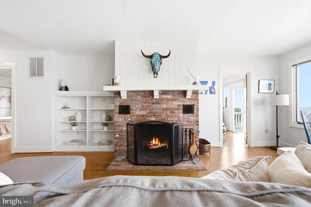 Photo of 5424 BEACH DRIVE