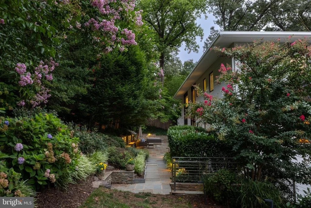 Photo of 6016 CHESTERBROOK ROAD
