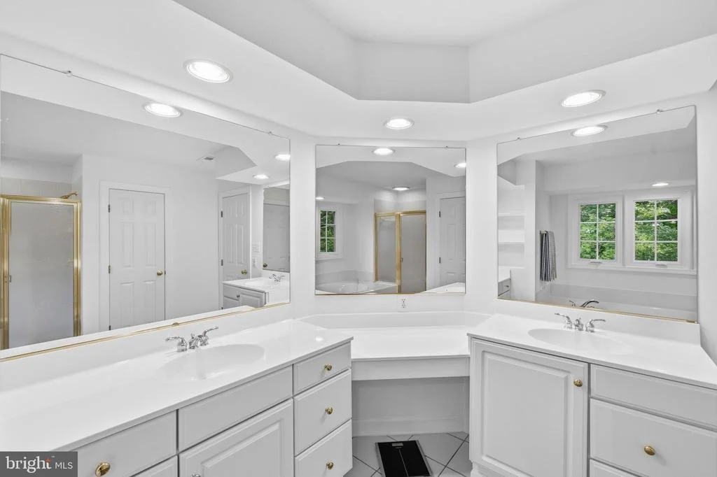 Photo of 21527 FOX FIELD CIRCLE