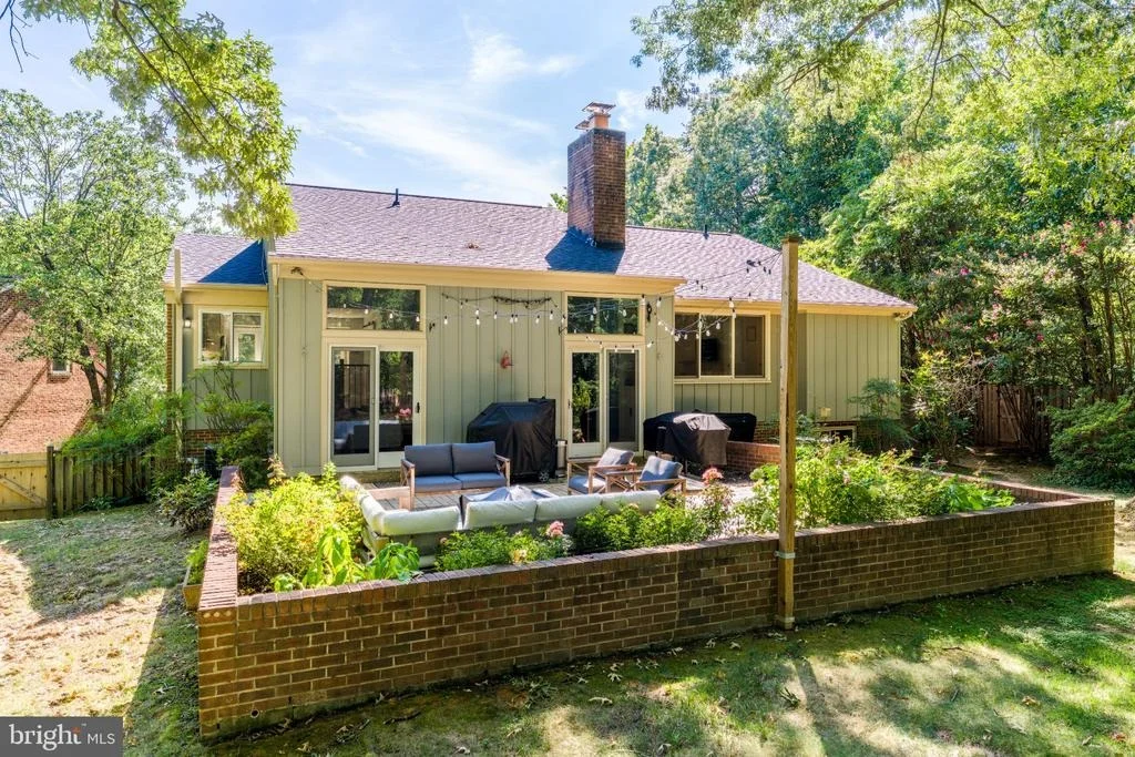 Photo of 1709 MAPLE HILL PLACE