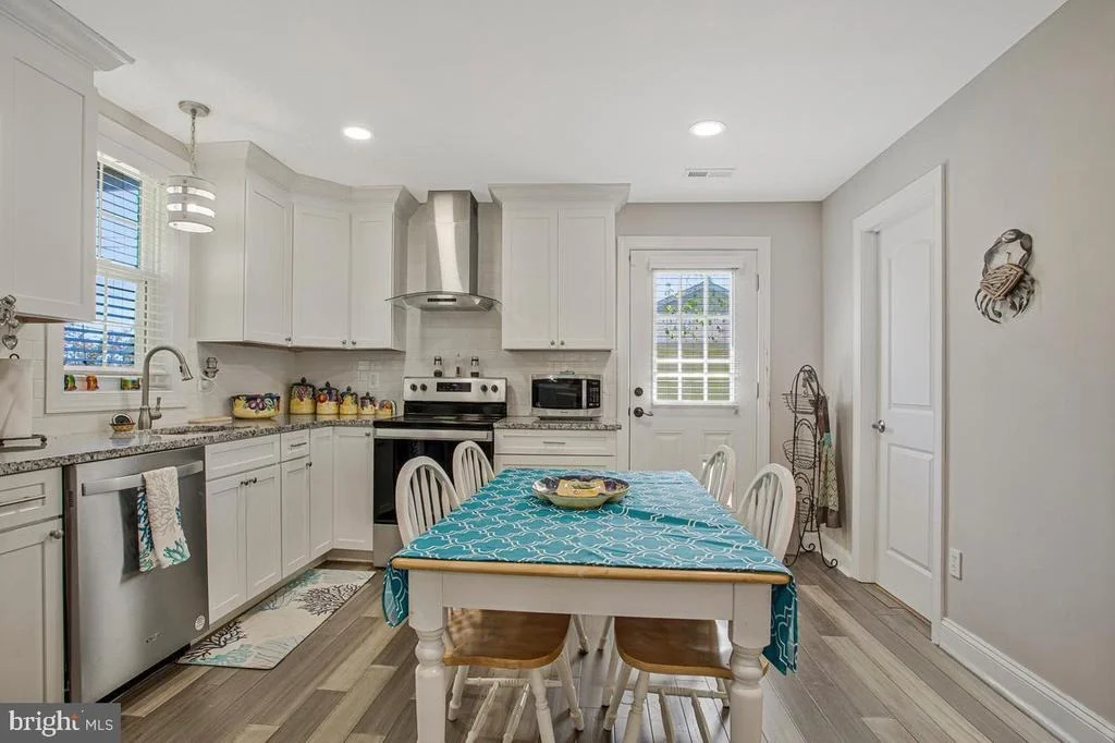 Photo of 4912 MARINERS DRIVE