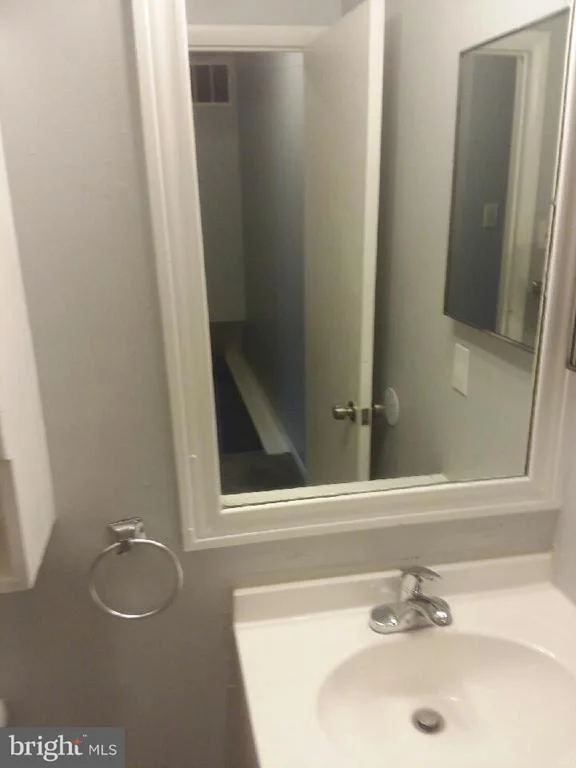 Photo of Unit C at 822 WINDSTREAM WAY