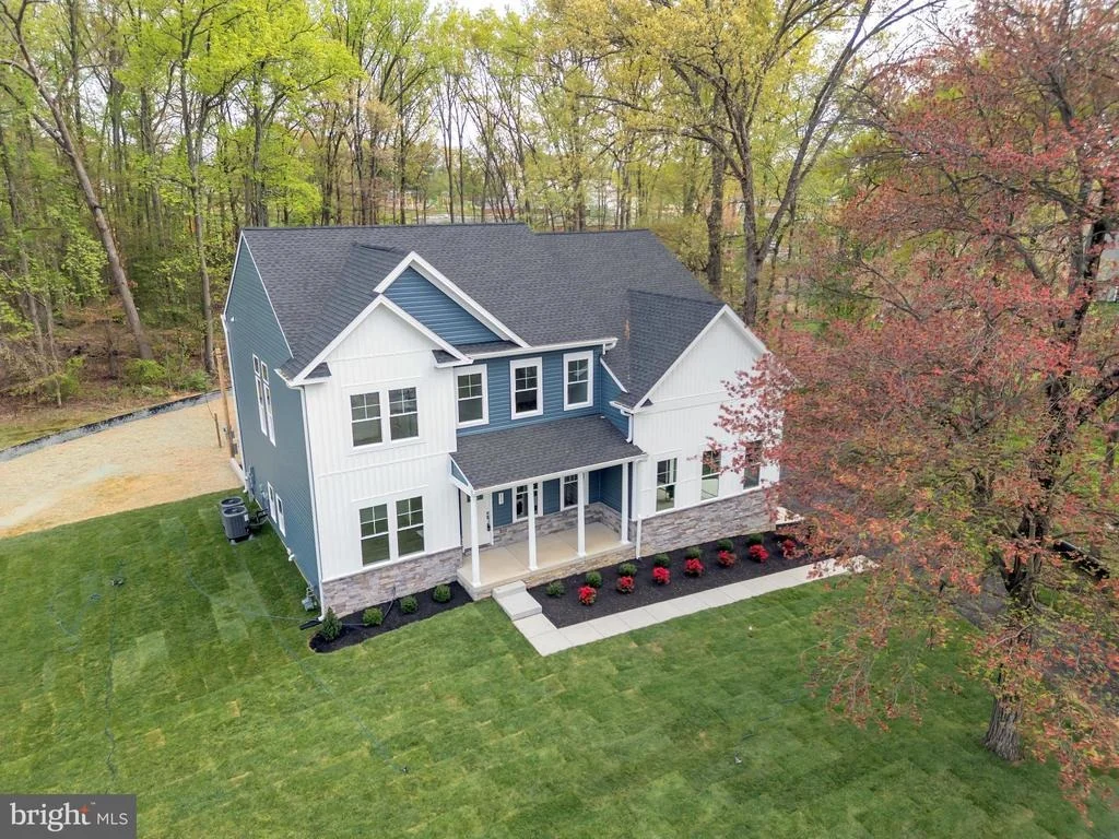 Photo of 413 TRIMBLE ROAD
