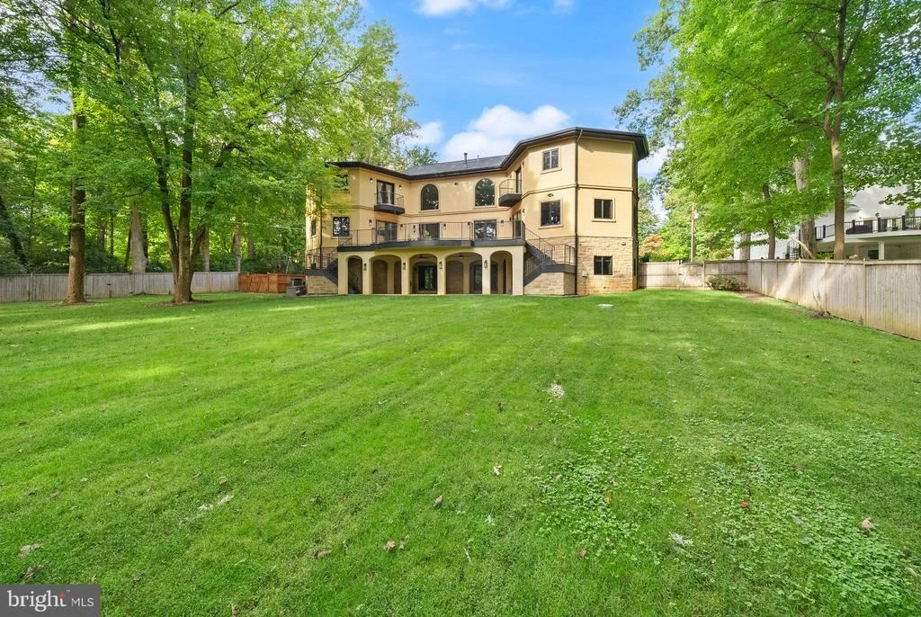 Photo of 8419 OVERLOOK STREET