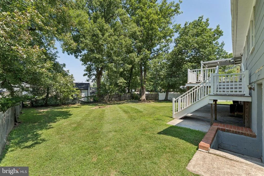 Photo of 8816 SAUNDERS LANE