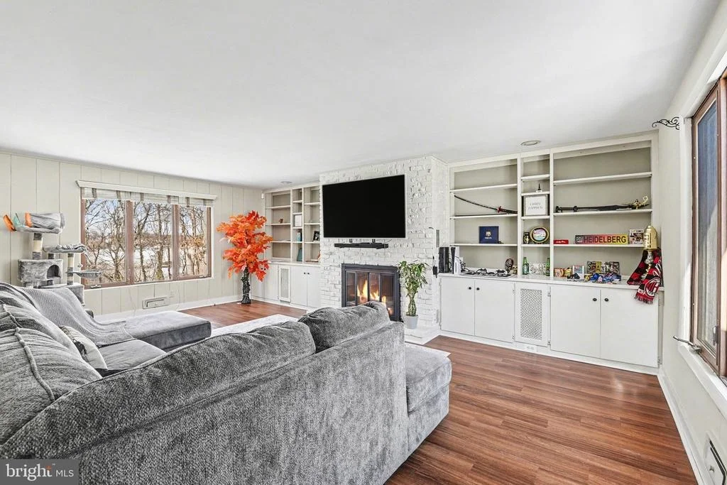 Photo of 3 MARBETH HILL