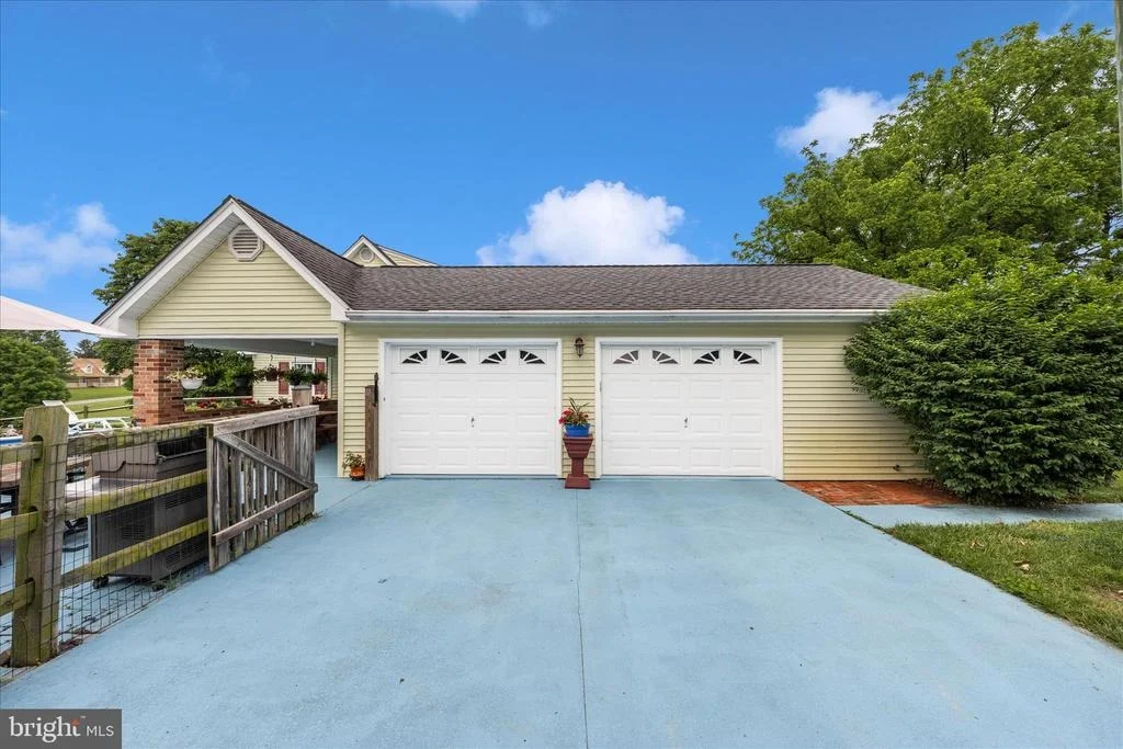 Photo of 11861 RENNER ROAD