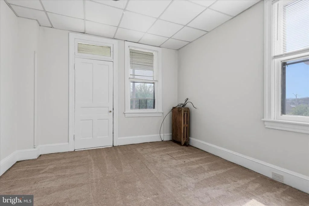 Photo of 40 FAIRGROUND AVENUE