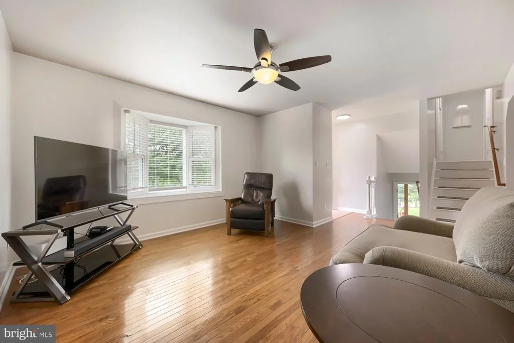 Photo of 5350 POMMEL DRIVE