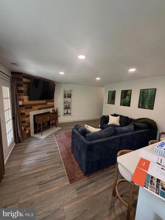 Photo of 414 TAVISTOCK
