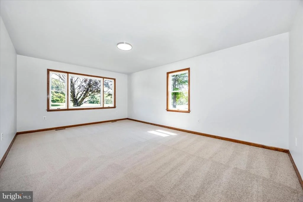 Photo of 19231 DEER PATH
