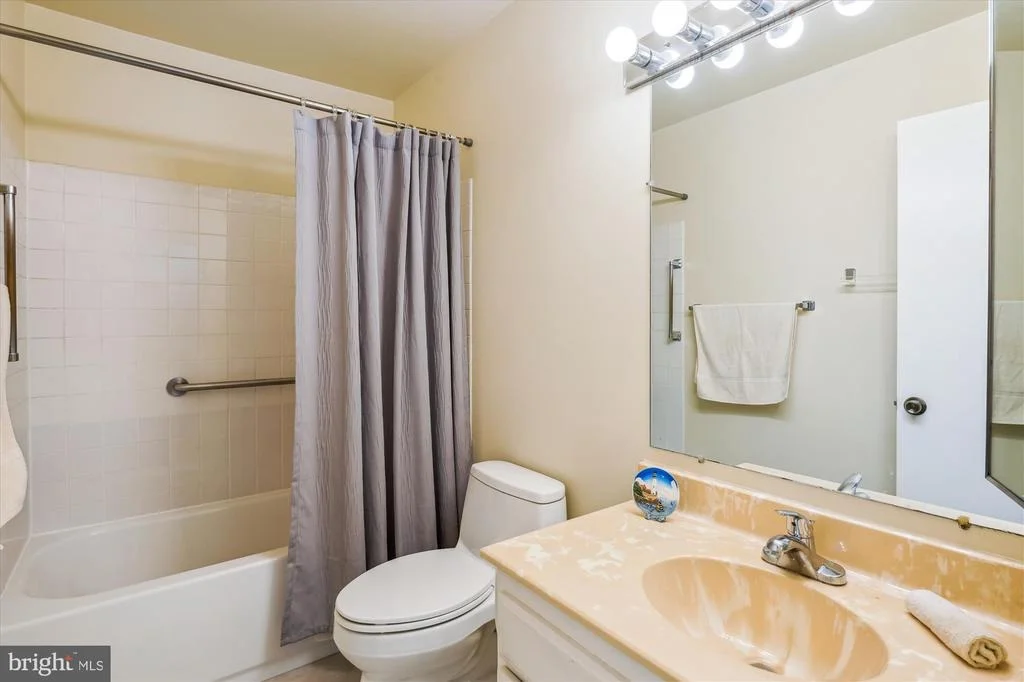 Photo of Unit 31B at 3702 MARBLE ARCH WAY