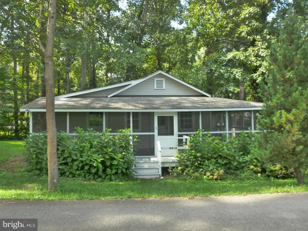 Photo of 6015 POPLAR ROAD