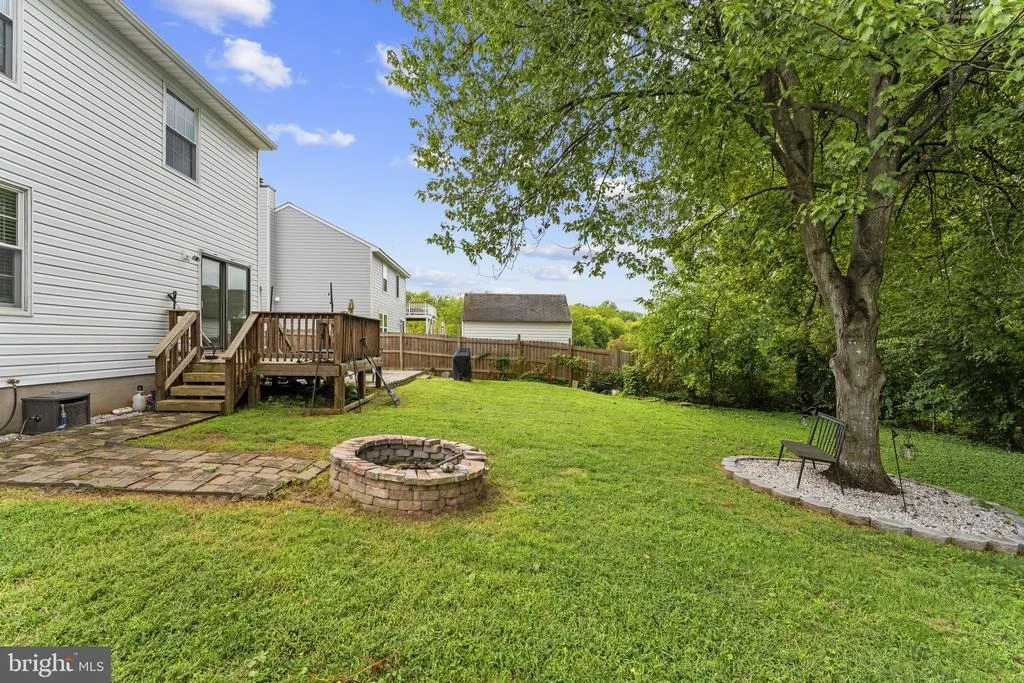 Photo of 1421 N THOMAS WAY
