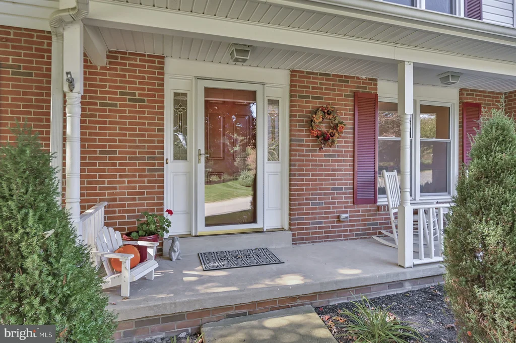 Photo of 19 TENBY CHASE DRIVE