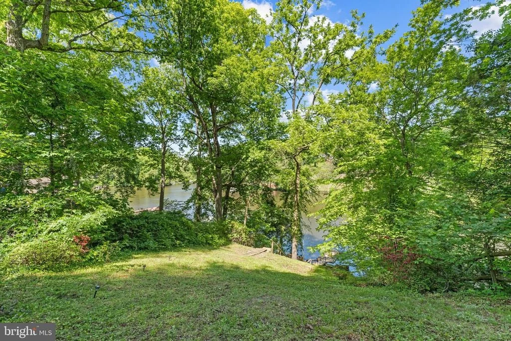 Photo of 8221 HICKORY HILL DRIVE