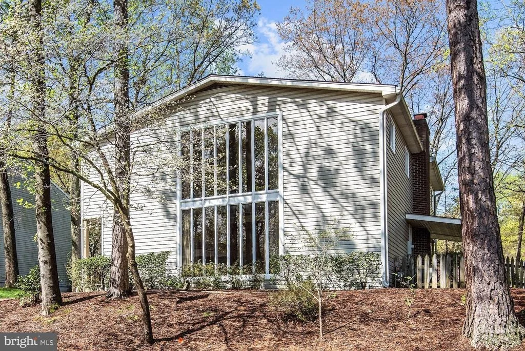 Photo of 16206 DARTMOOR DRIVE