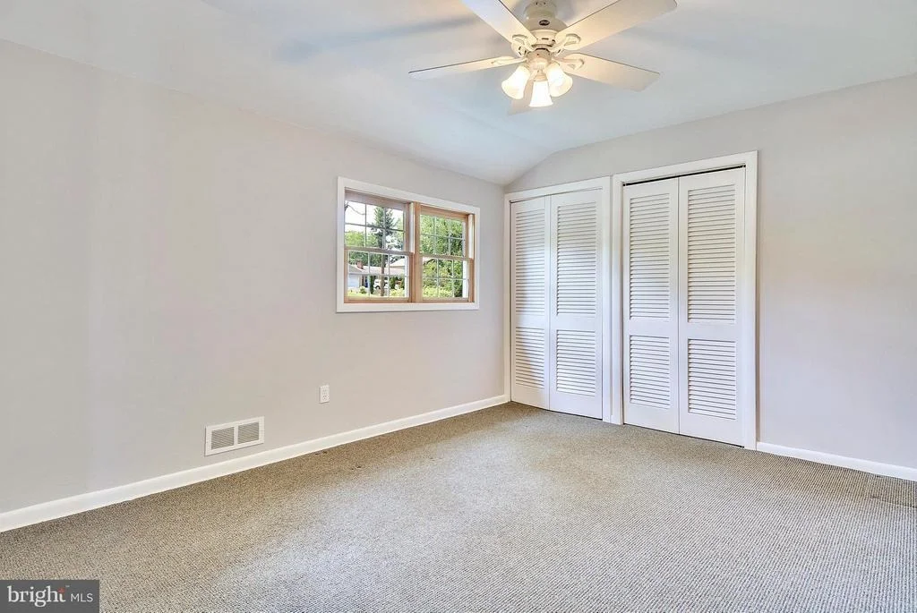 Photo of 2112 APPLE TREE LANE